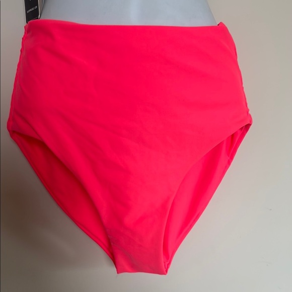 NWT Vibrant Pink Bikini Set - Picture 4 of 9